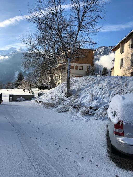 Appartement Rez De Jardin Montee De L'Alpe D'Huez La Garde  Kültér fotó
